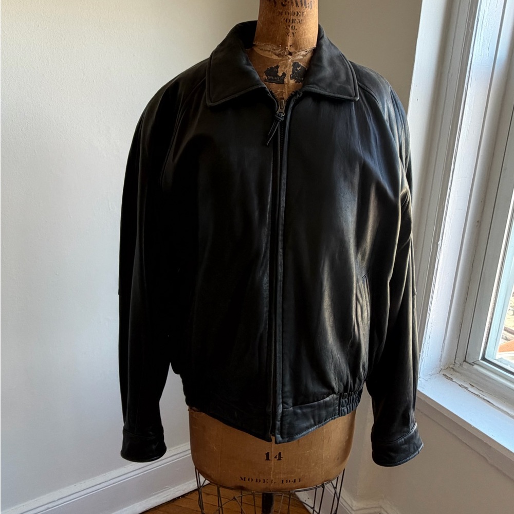 Men's/ Unisex Black Leather 90’s bomber Leather Jacket Large